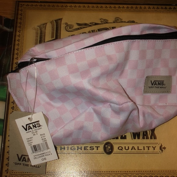 ๐
๐ค๐ป๐น๐
VANS x Pink Checkered Vibes๐ถ๐ค๐ป๐น ๐
- Picture 10 of 10